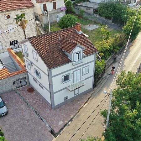 Villa Viva House à Kotor Extérieur photo