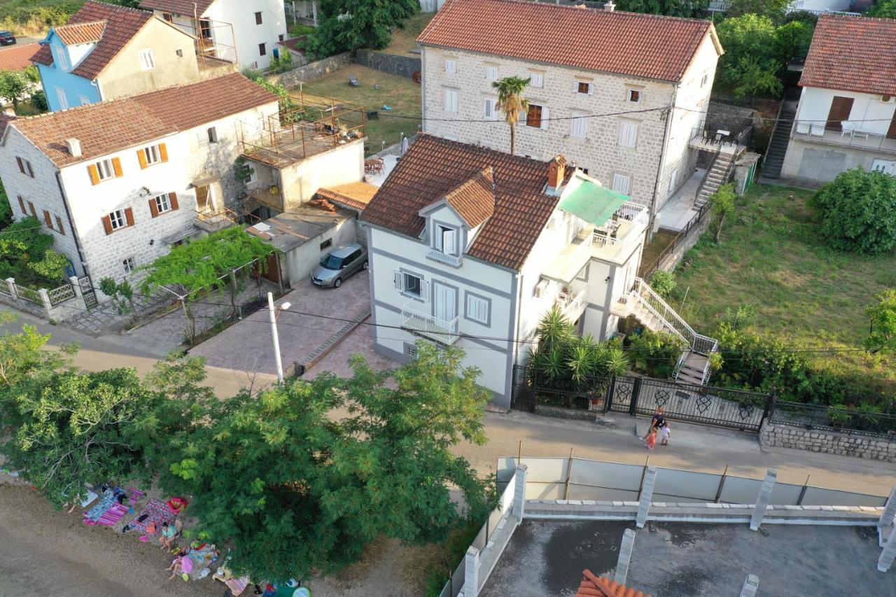 Villa Viva House à Kotor Extérieur photo